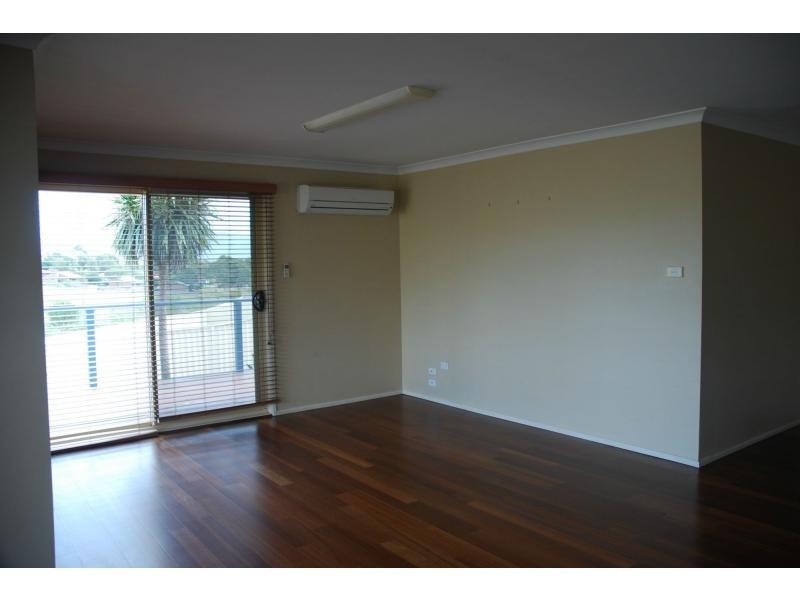 44 Warrigal Street, Nowra NSW 2541