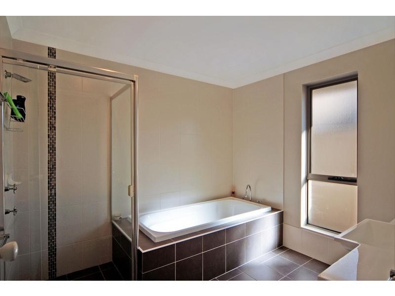 70 Rayleigh Drive, Worrigee NSW 2540