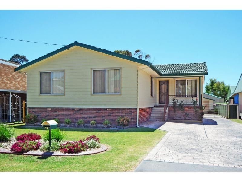 33 Comarong Street, Greenwell Point NSW 2540