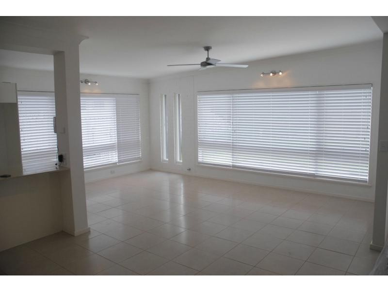 102 Albert Street, Nowra NSW 2541