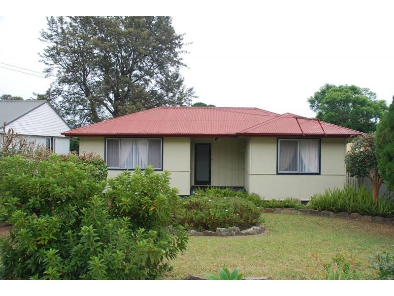 21 Young Avenue, Nowra NSW 2541