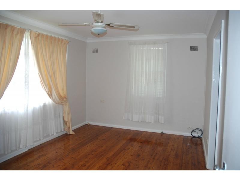 21 Young Avenue, Nowra NSW 2541