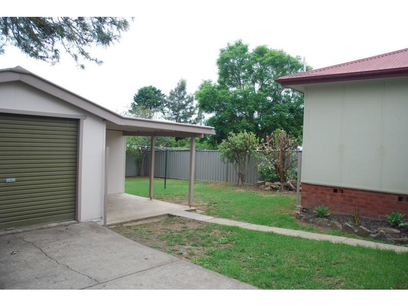 21 Young Avenue, Nowra NSW 2541
