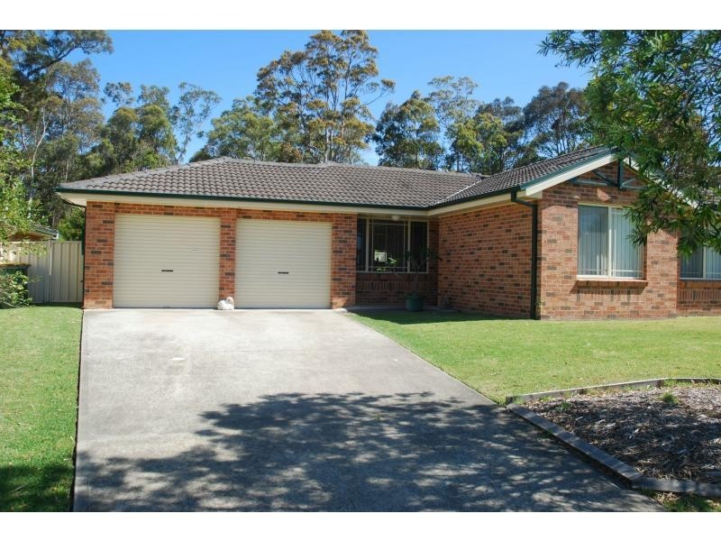 27 Rannoch Drive, West Nowra NSW 2541