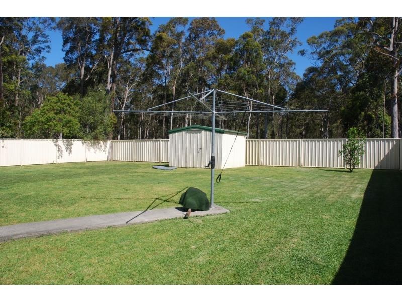 27 Rannoch Drive, West Nowra NSW 2541