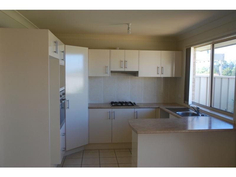 7/8 Meroo Road, Bomaderry NSW 2541