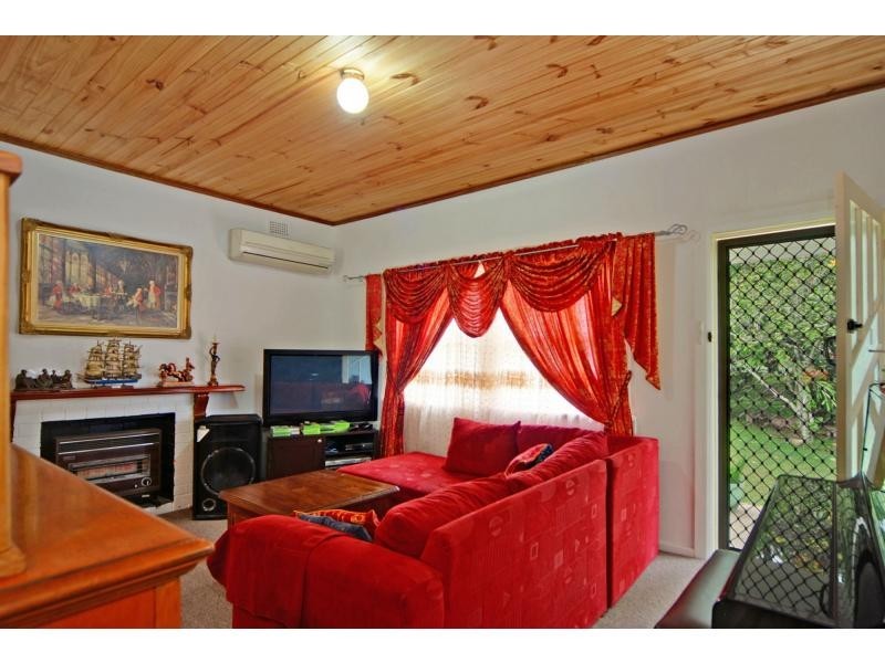 9 Hale Avenue, Nowra NSW 2541