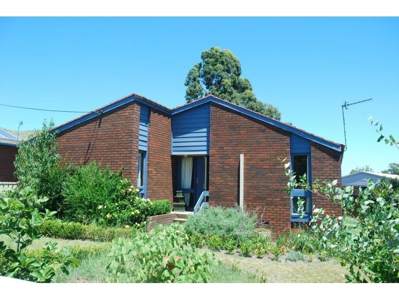 225 Kinghorne Street, Nowra NSW 2541