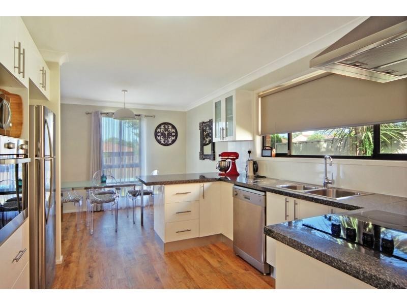 21 Glenair Avenue, West Nowra NSW 2541