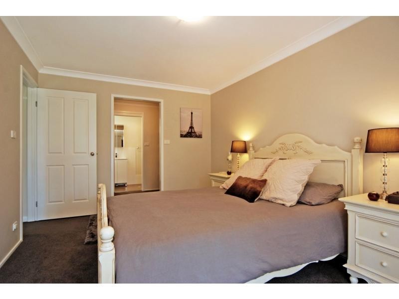 21 Glenair Avenue, West Nowra NSW 2541