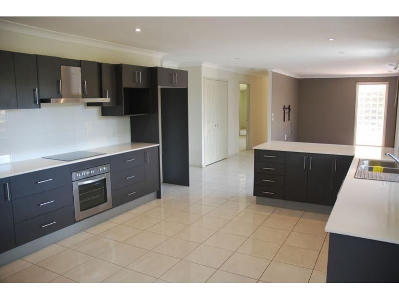 72 Coconut Drive, North Nowra NSW 2541