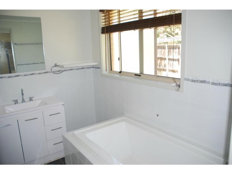 72 Coconut Drive, North Nowra NSW 2541