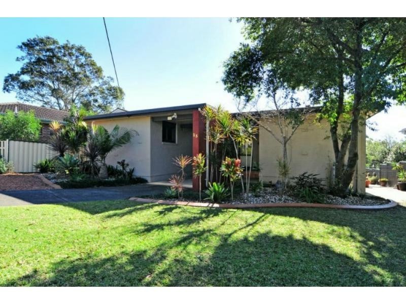 25 Elder Crescent, Nowra NSW 2541