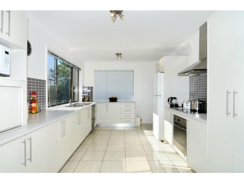 25 Elder Crescent, Nowra NSW 2541