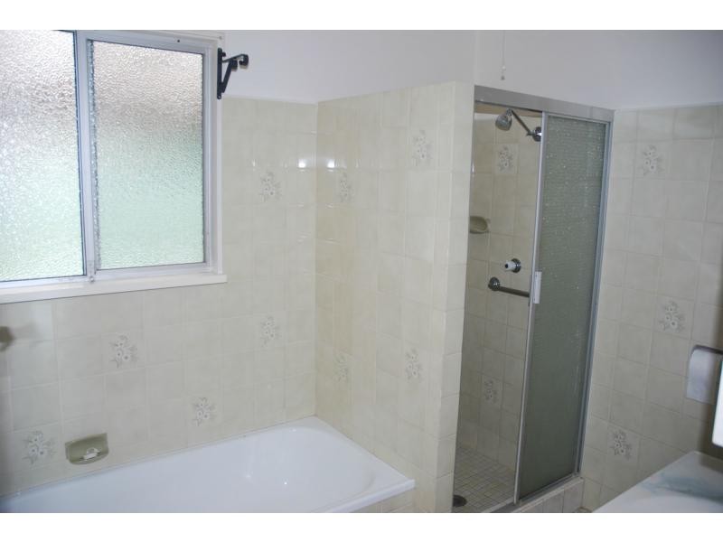 88 Yalwal Road, West Nowra NSW 2541