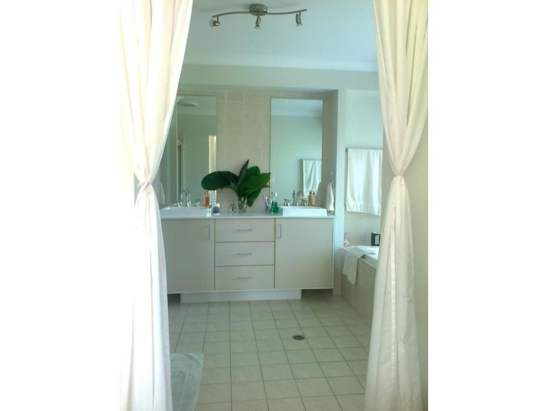 16 Hanover Close, South Nowra NSW 2541
