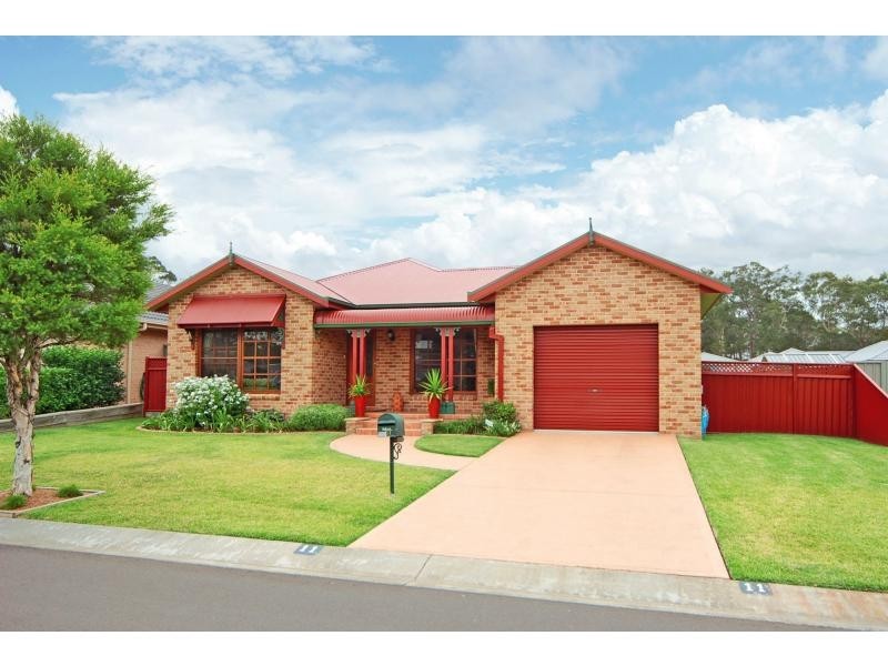 11 Terralla Grove, South Nowra NSW 2541