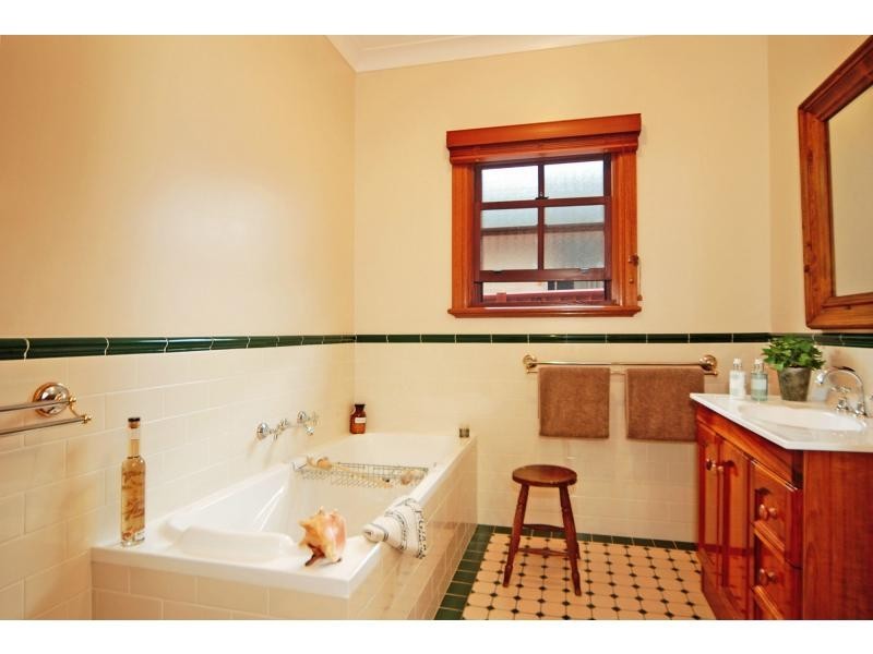 11 Terralla Grove, South Nowra NSW 2541