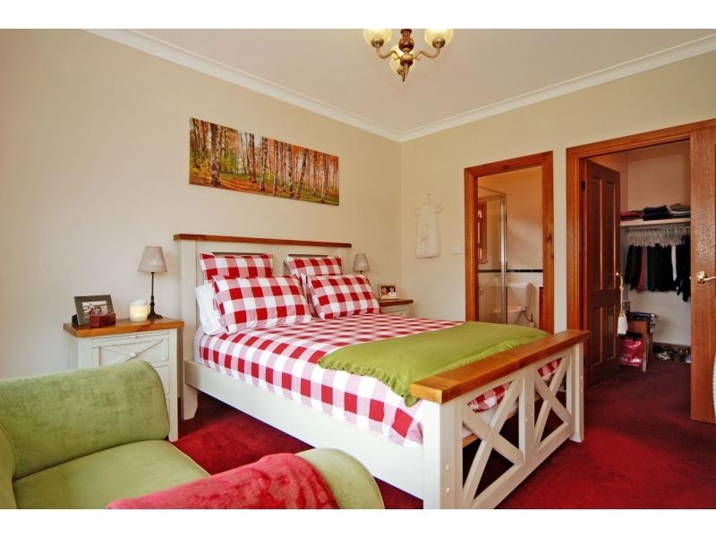 11 Terralla Grove, South Nowra NSW 2541