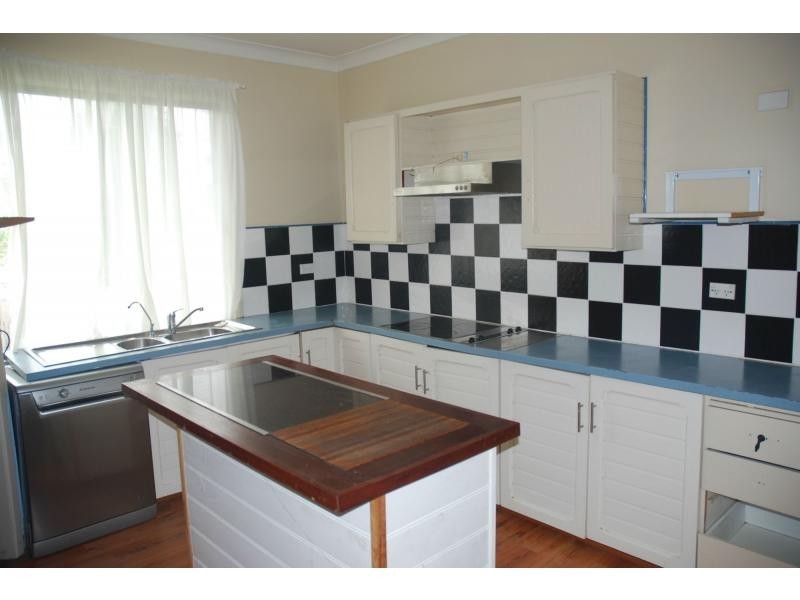 19 Dalwah Street, Bomaderry NSW 2541