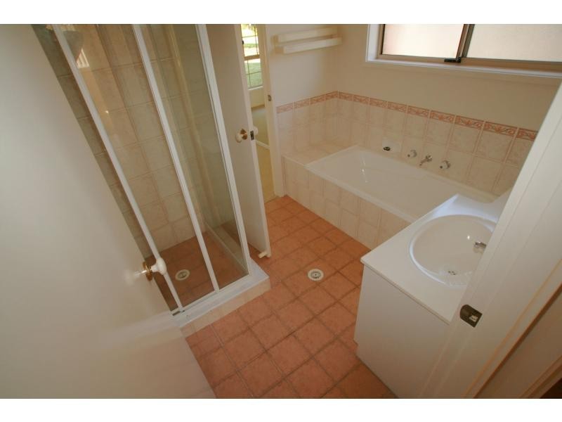 26 Rannoch Drive, West Nowra NSW 2541