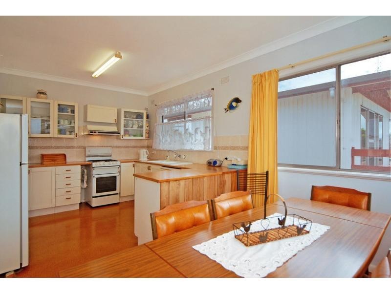 50 Adelaide Street, Greenwell Point NSW 2540