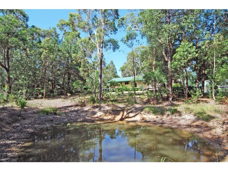 8 Hayward Road, Wandandian NSW 2540