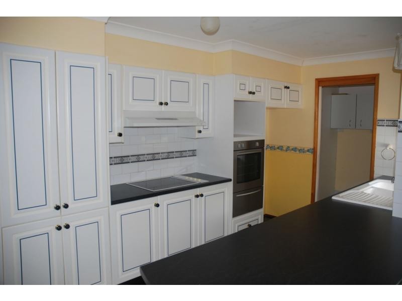 54 Jasmine Drive, Bomaderry NSW 2541