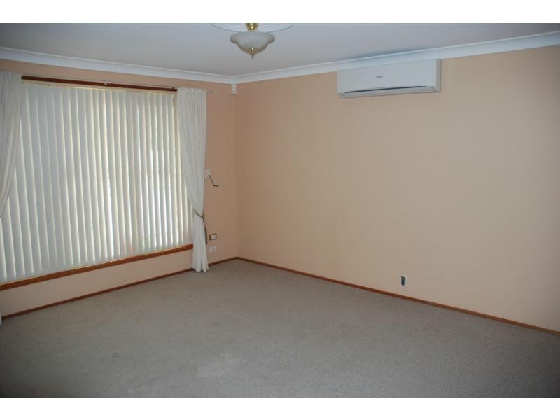 54 Jasmine Drive, Bomaderry NSW 2541