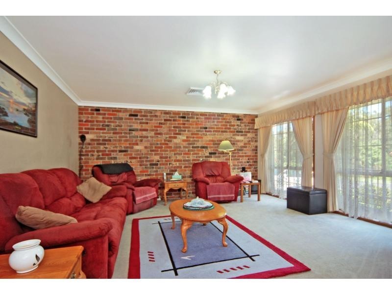66 Yeovil Drive, Bomaderry NSW 2541