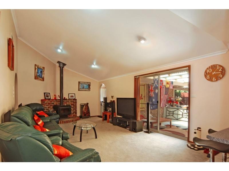 66 Yeovil Drive, Bomaderry NSW 2541
