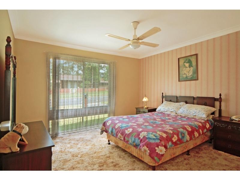 27 Park Road, Nowra NSW 2541