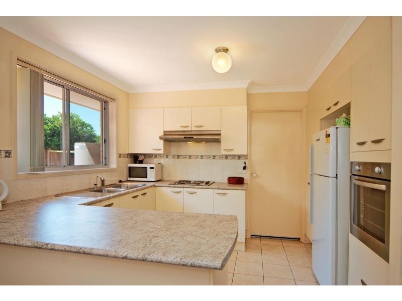 4/5 Harbour Boulevard, Bomaderry NSW 2541