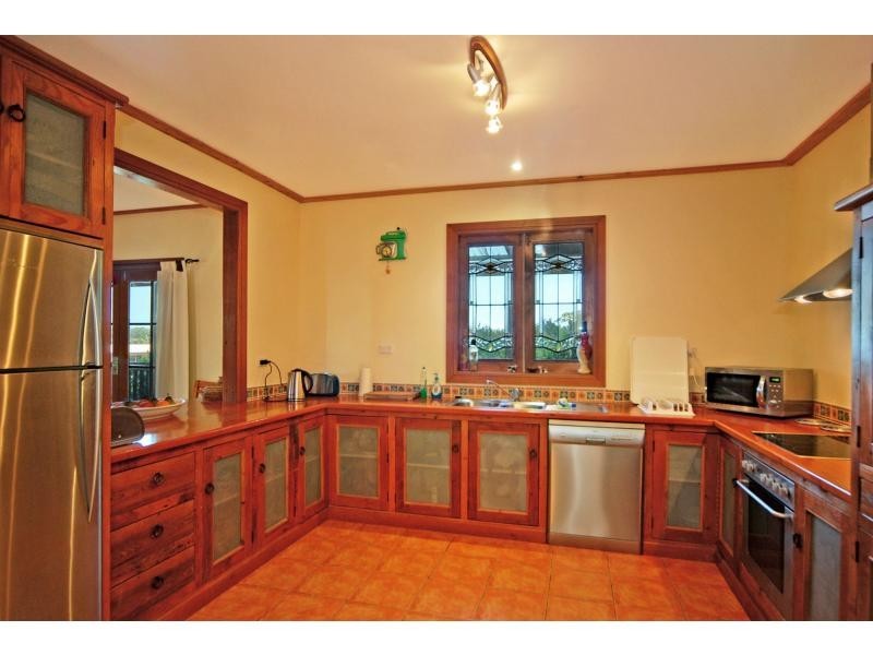 34 Cater Crescent, Sussex Inlet NSW 2540