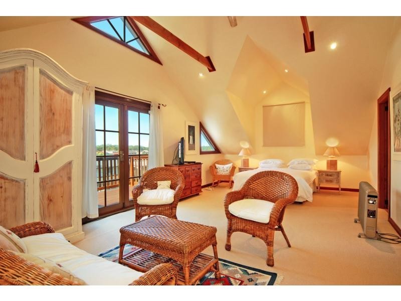 34 Cater Crescent, Sussex Inlet NSW 2540