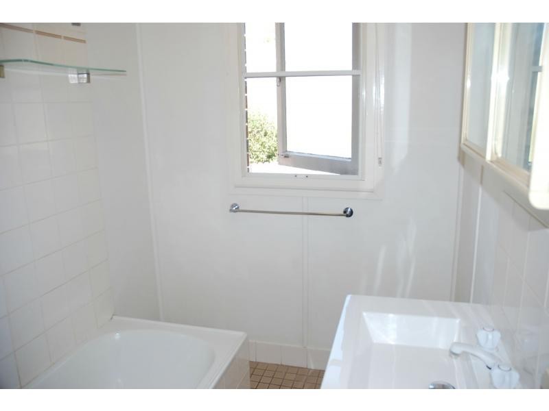 1 Wondalga Crescent, Nowra NSW 2541
