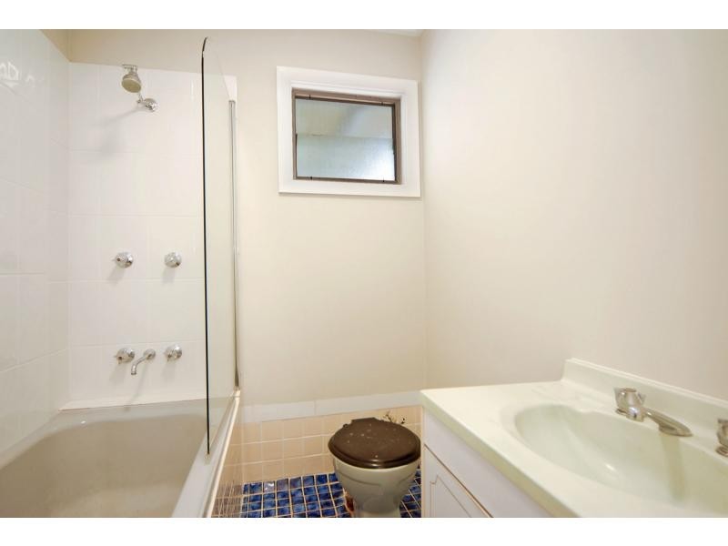 12 Knapp Street, Nowra NSW 2541