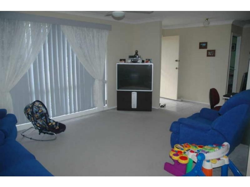 6 Stockley Close, West Nowra NSW 2541