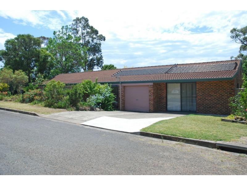 11 Russell Avenue, North Nowra NSW 2541