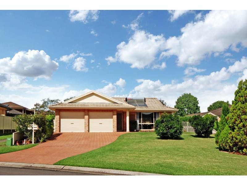 15 Gardenia Crescent, Bomaderry NSW 2541
