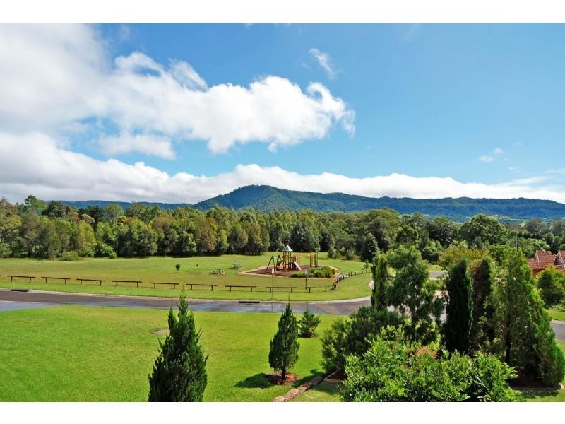 15 Gardenia Crescent, Bomaderry NSW 2541