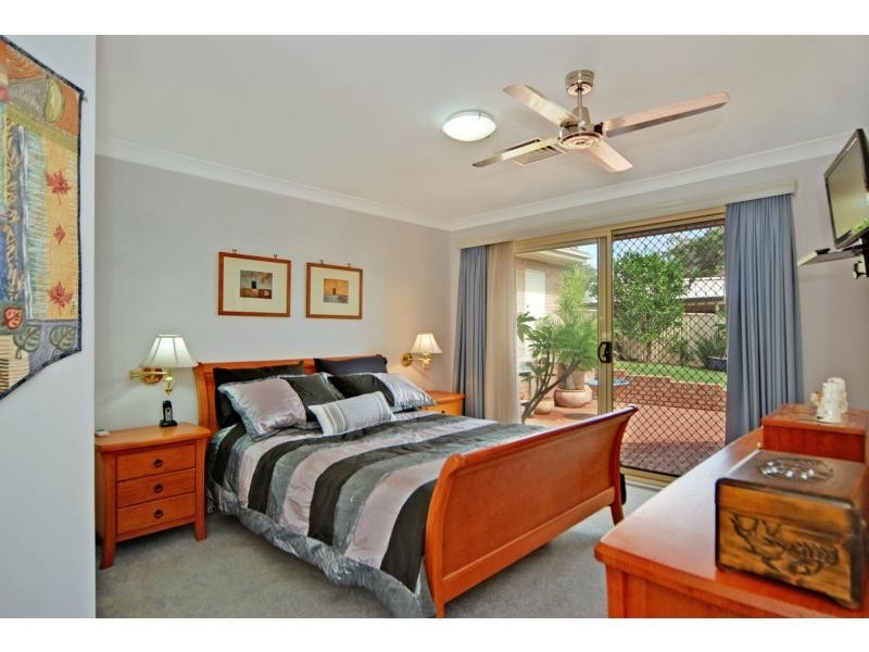 15 Gardenia Crescent, Bomaderry NSW 2541