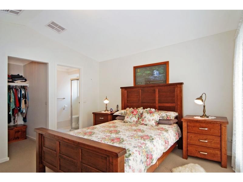 4 Whitewood Street, Worrigee NSW 2540