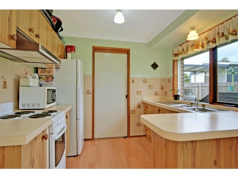 18 Golden Cane Avenue, North Nowra NSW 2541