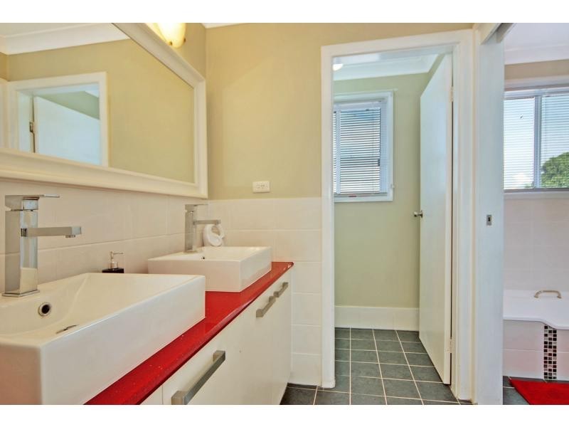 75 Riverview Road, Nowra NSW 2541