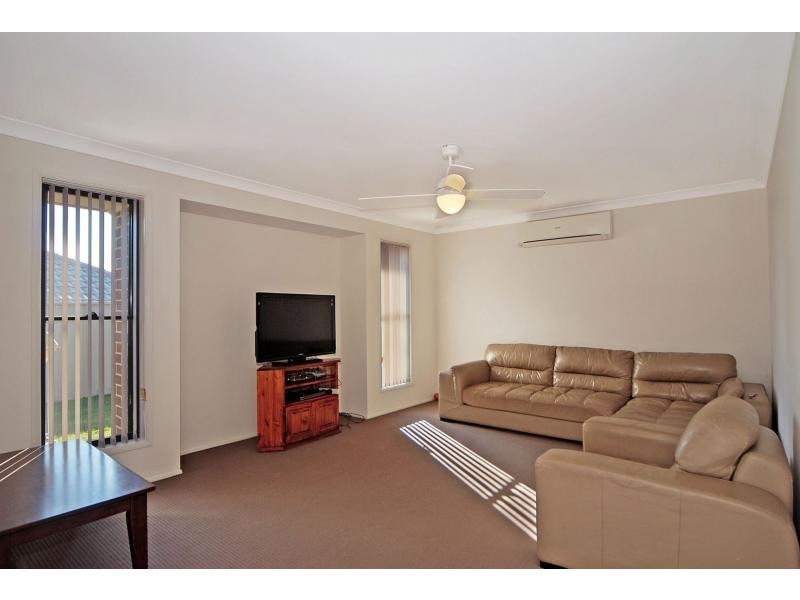 19 Warrigal Street, Nowra NSW 2541