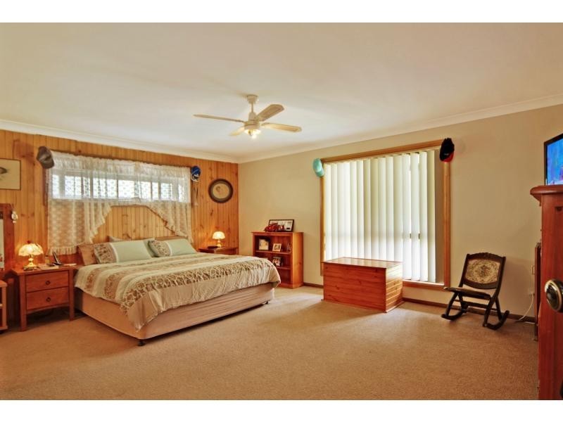 124 Watt Road, Falls Creek NSW 2540