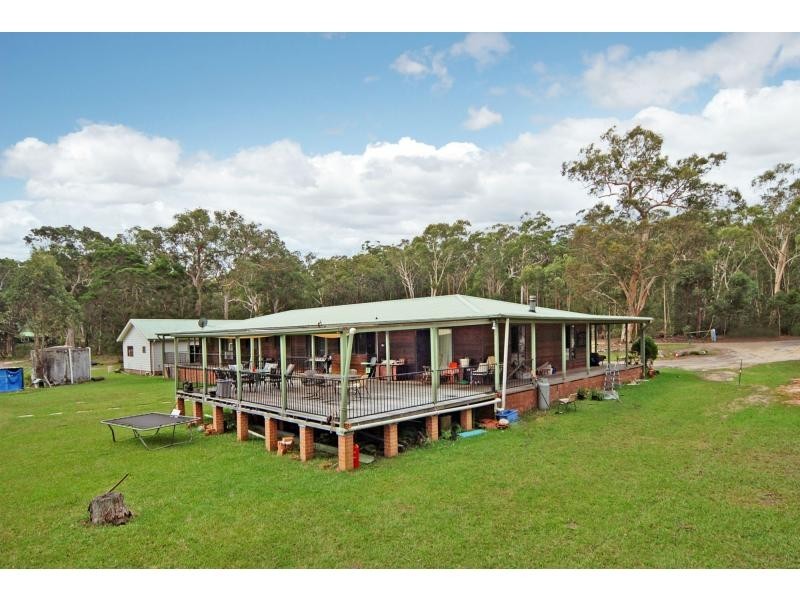 124 Watt Road, Falls Creek NSW 2540