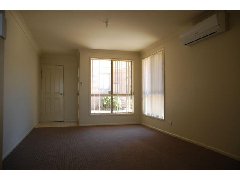 7/8 Meroo Road, Bomaderry NSW 2541