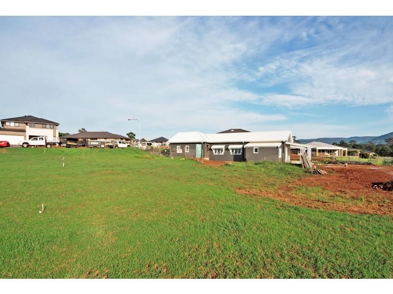 40 Banool Circuit, Bomaderry NSW 2541